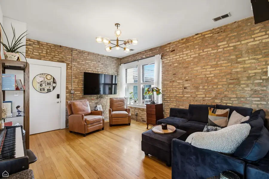 3126 W Carmen Avenue #3, Chicago, IL 60625 - #3