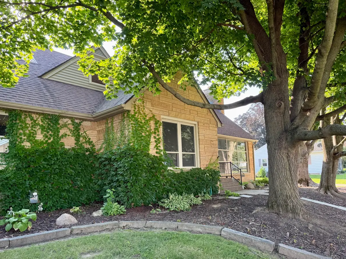 223 Ruth Place, Clinton, IA 52372 - #1