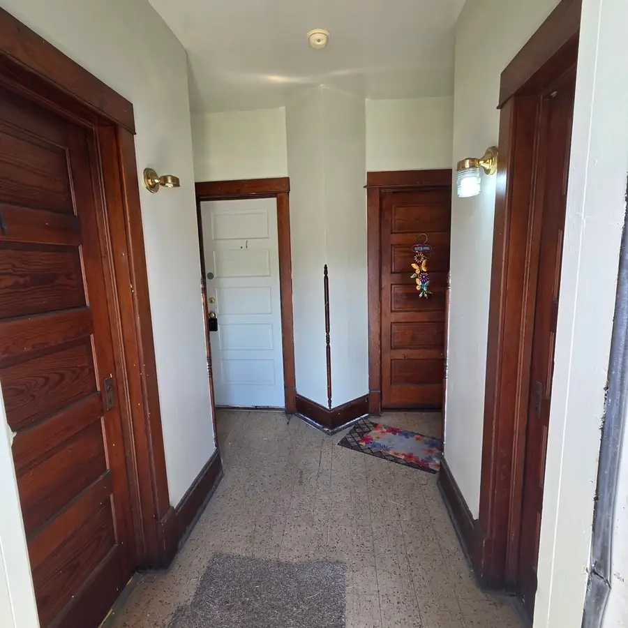 1712 W 7th Street, Davenport, IA 52802 - #3