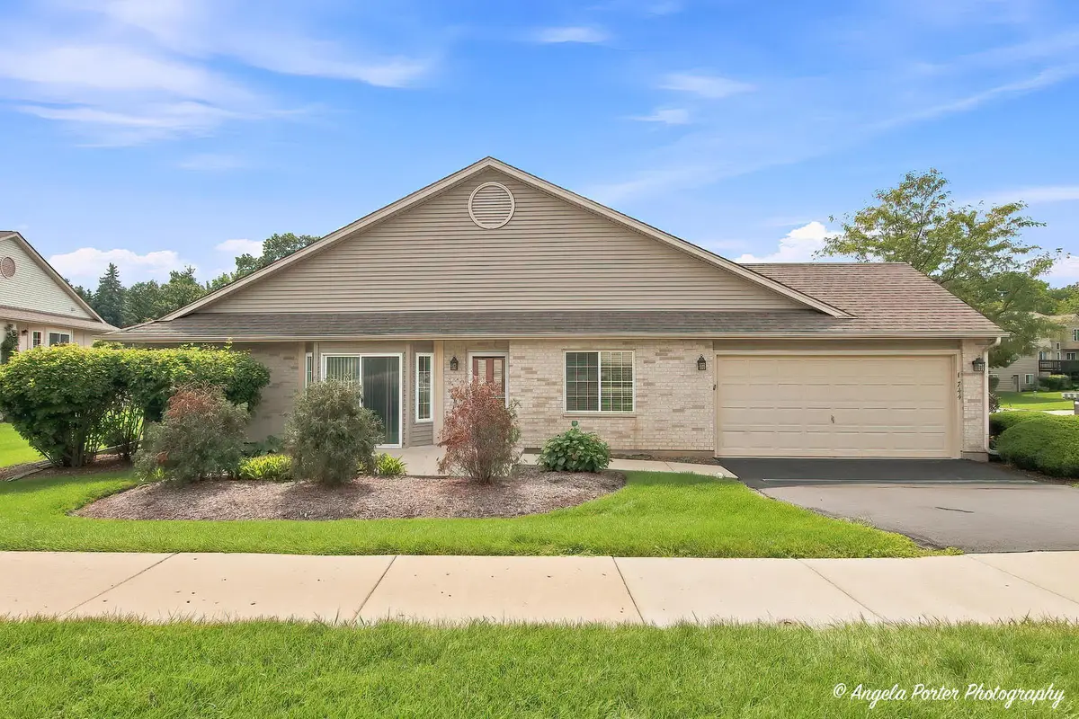 1744 Court Street #1744, McHenry, IL 60050 - #1