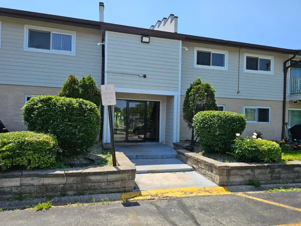 870 E Old Willow Road E #259, Prospect Heights, IL 60070