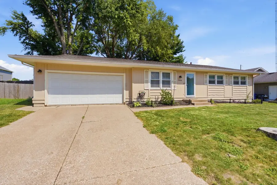 3446 Pleasant Drive, Bettendorf, IA 52722 - #3