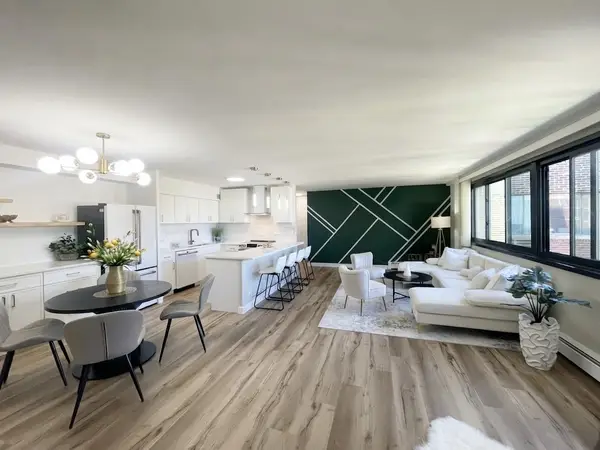 6300 N Sheridan Road #802, Chicago, IL 60660