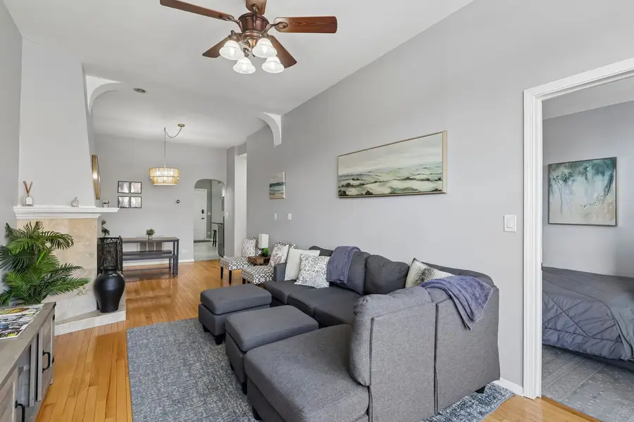 2202 N Clybourn Avenue #3, Chicago, IL 60614 - #3