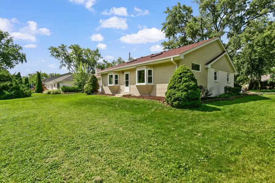 7721 Stevens Street, Darien, IL 60561 - #2