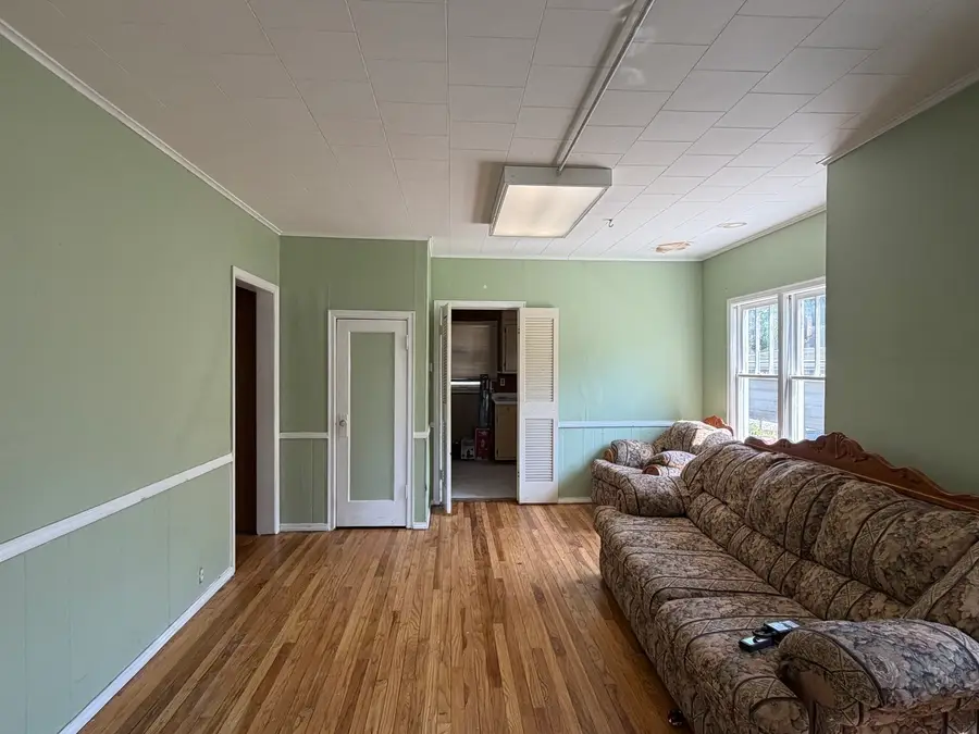 707 N Oakland Avenue, Carbondale, IL 62901 - #3