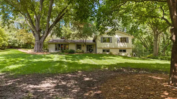 5080 Center Court, Bettendorf, IA 52722