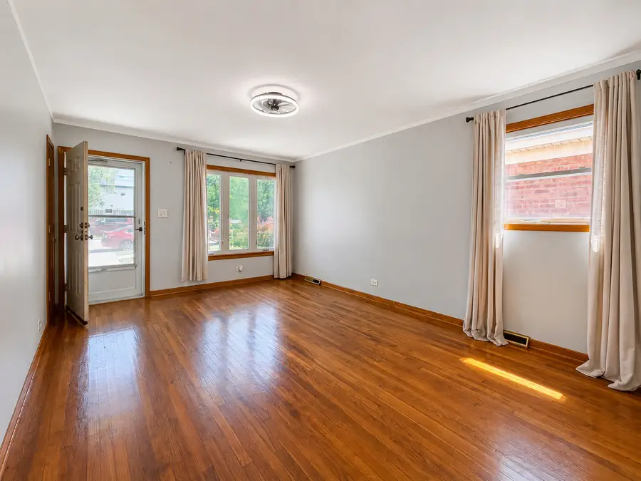 7760 Lavergne Avenue, Burbank, IL 60459 - #3