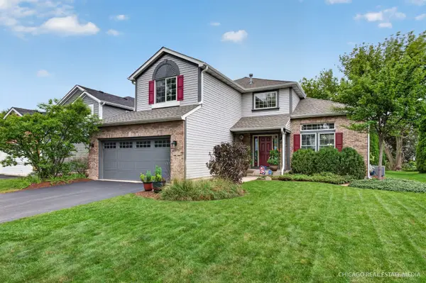 1172 Hillcrest Lane, Woodridge, IL 60517