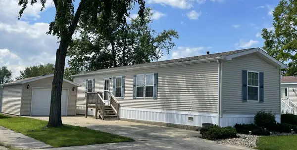 124 Flamingo Drive #124flam, Beecher, IL 60401
