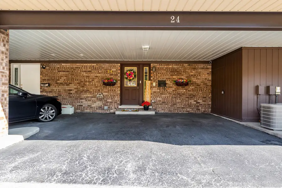 24 Cour Madeleine Court, Palos Hills, IL 60465 - #2