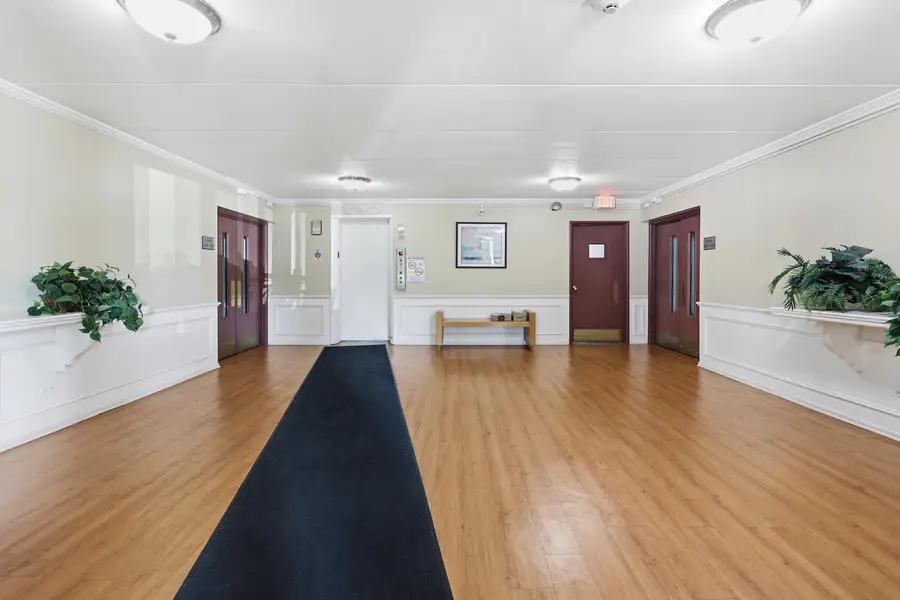 535 S Cleveland Avenue #106, Arlington Heights, IL 60005 - #3