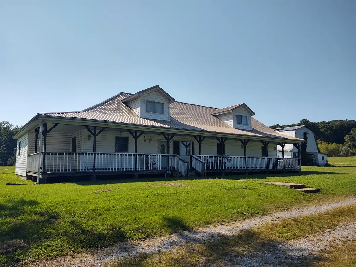 7020 Buncombe Road, Buncombe, IL 62912 - #1