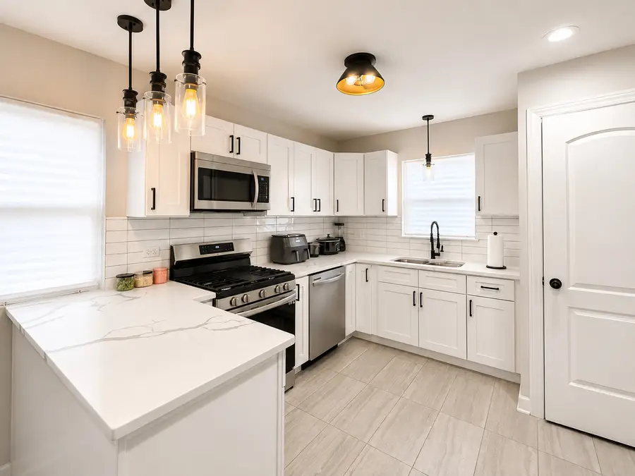 12520 S Yale Avenue, Chicago, IL 60628 - #3