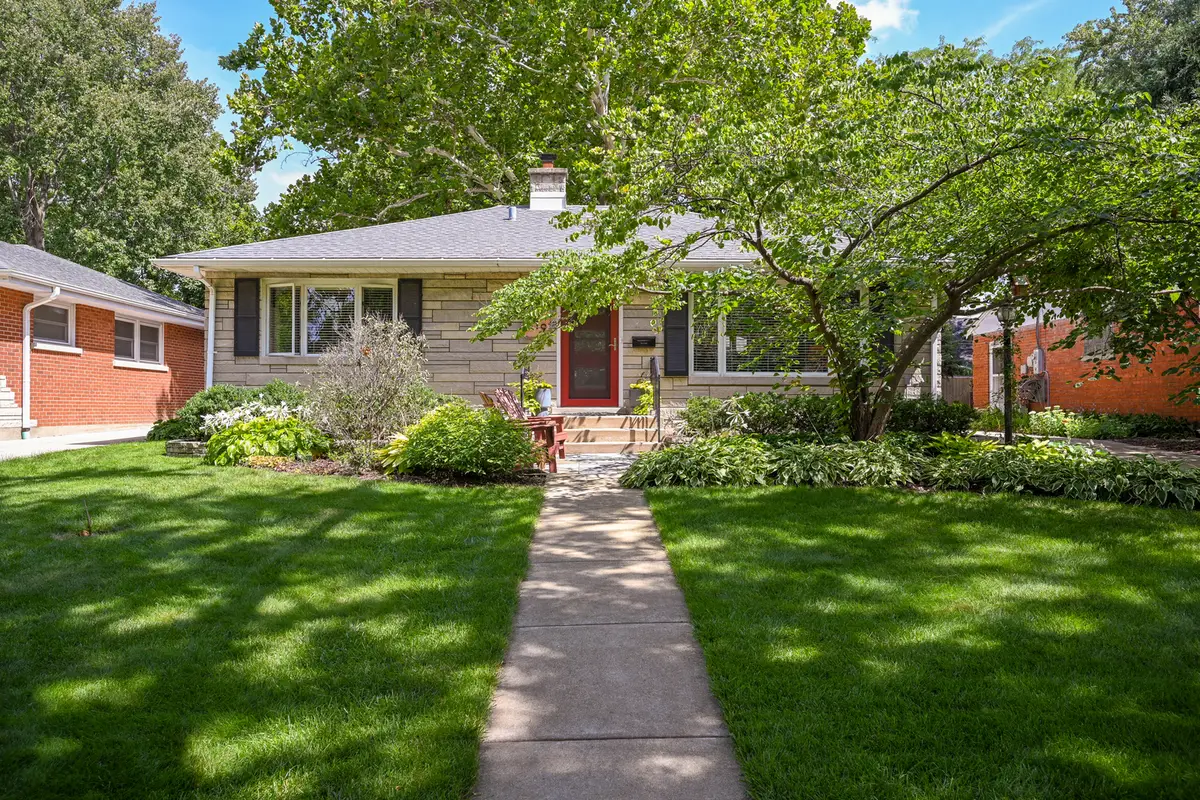 519 Byron Court, Wheaton, IL 60187 - #1