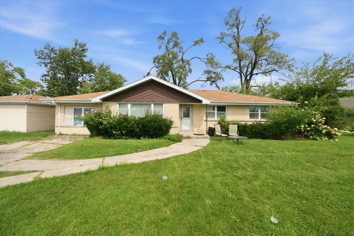 9342 S 76th Avenue, Hickory Hills, IL 60457 - #1