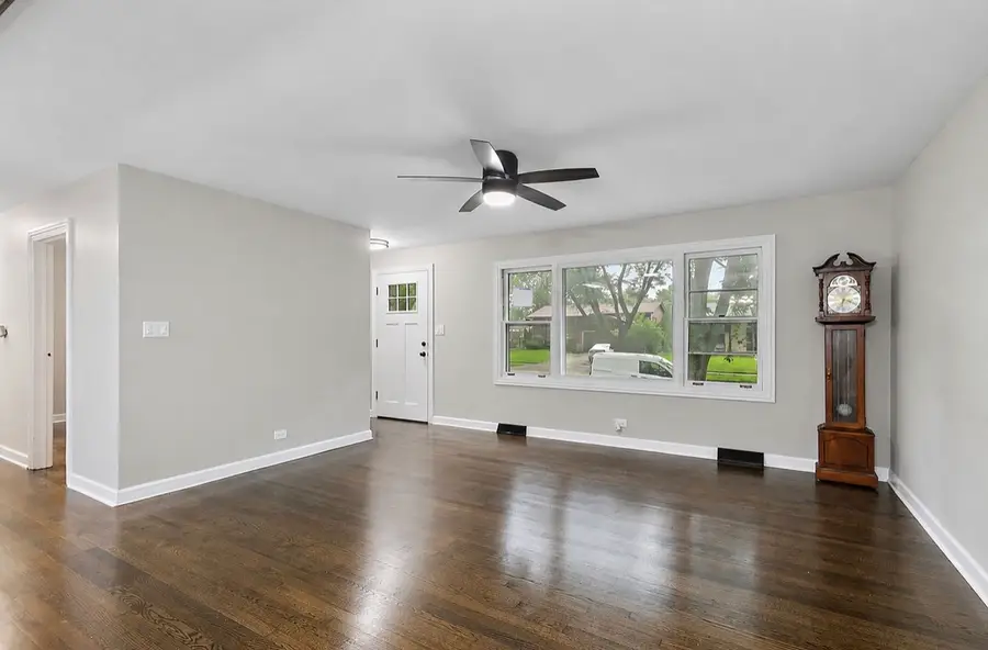 671 W Saint Aubin Drive, Addison, IL 60101 - #3