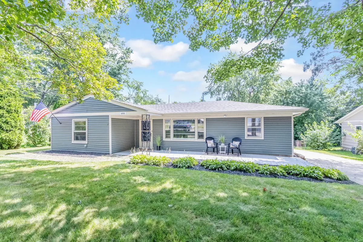 646 Mount Vernon Place, Batavia, IL 60510 - #1