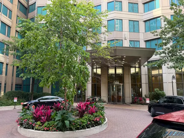 400 N La Salle Drive #1103, Chicago, IL 60654