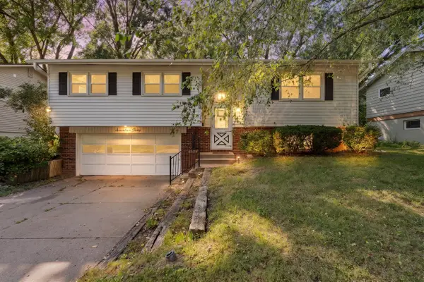 1730 Fairmeadow Drive, Bettendorf, IA 52722