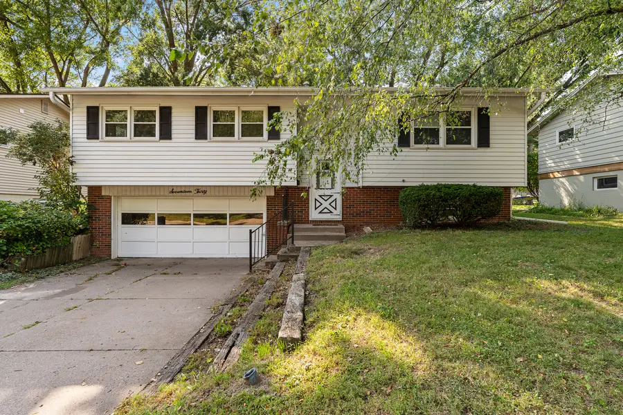 1730 Fairmeadow Drive, Bettendorf, IA 52722 - #2