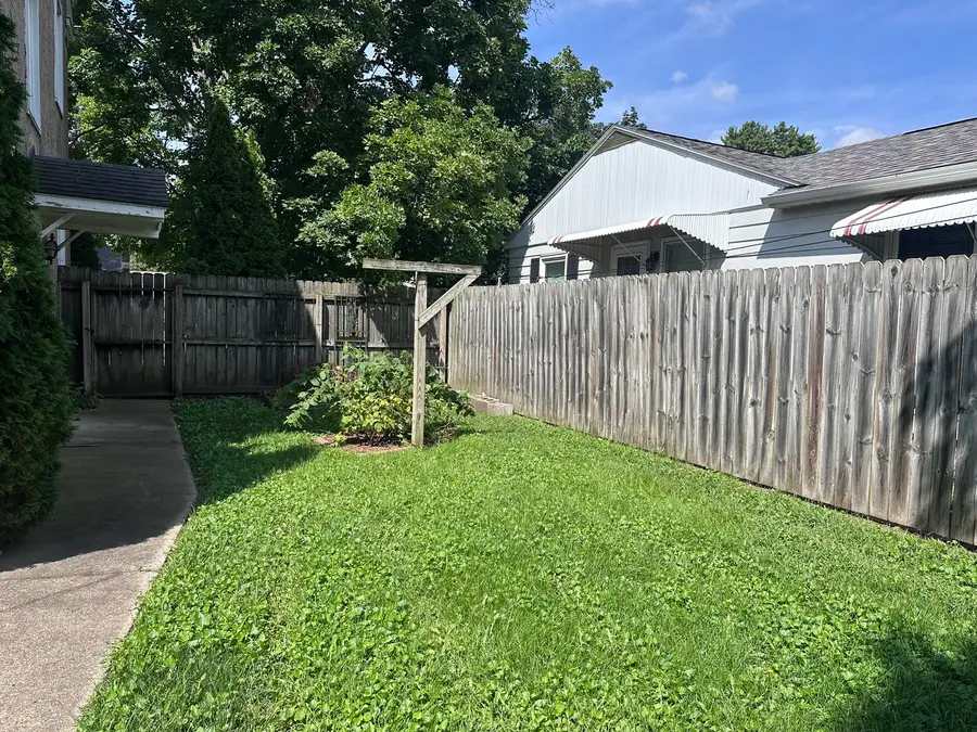 1005 3rd Street, Clinton, IA 52732 - #3