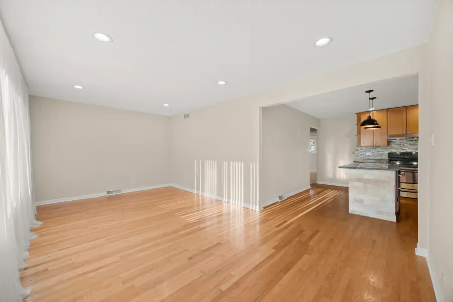 11009 S Mansfield Avenue, Chicago Ridge, IL 60415 - #2