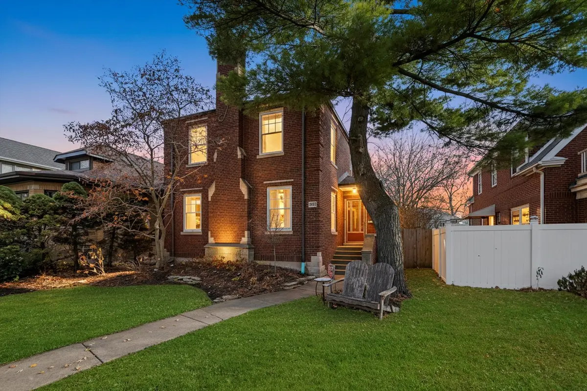 10151 S Bell Avenue, Chicago, IL 60643 - #1