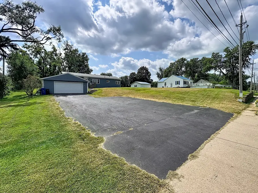 2617 W 49th Street, Davenport, IA 52806 - #3