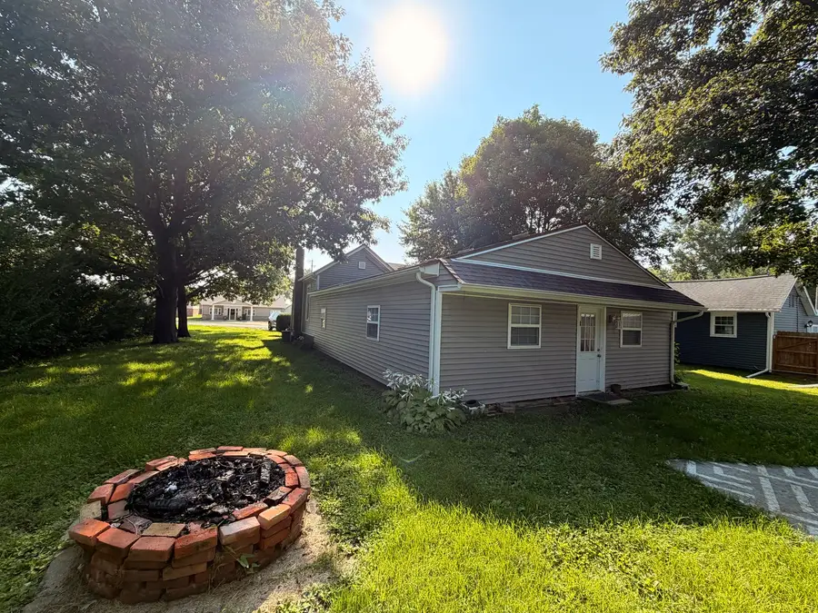 156 S Elm Street, El Paso, IL 61738 - #2