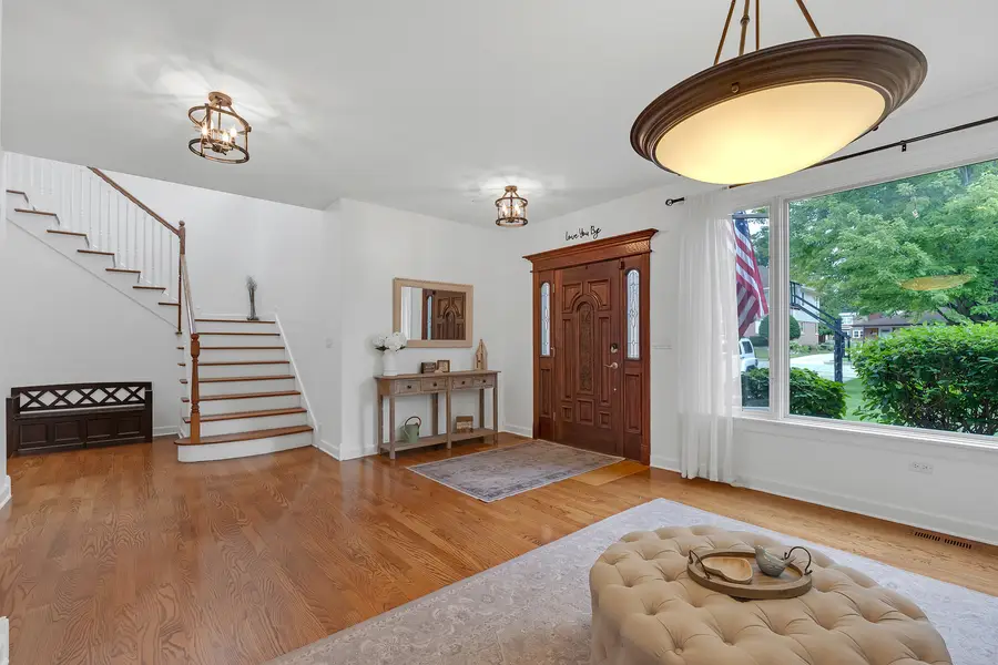 106 N Kenilworth Avenue, Mount Prospect, IL 60056 - #3