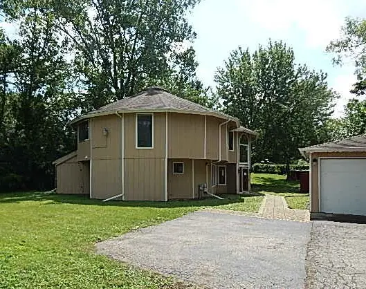Address Withheld By Seller, Palatine, IL 60067