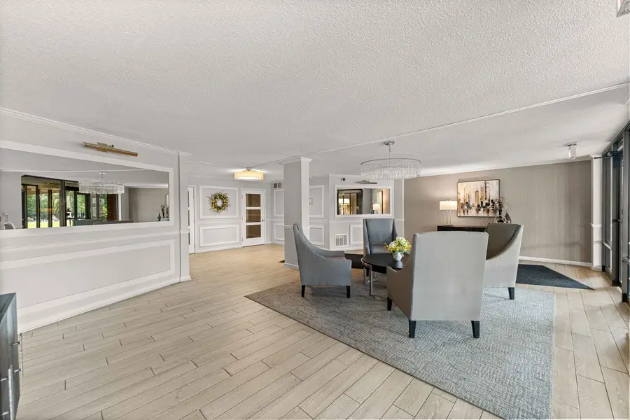 2000 Saint Regis Drive #7D, Lombard, IL 60148 - #3