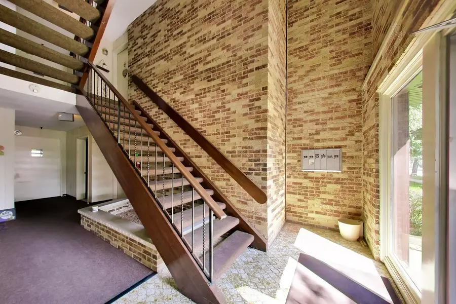 10820 Kilpatrick Avenue #3NW, Oak Lawn, IL 60453 - #2