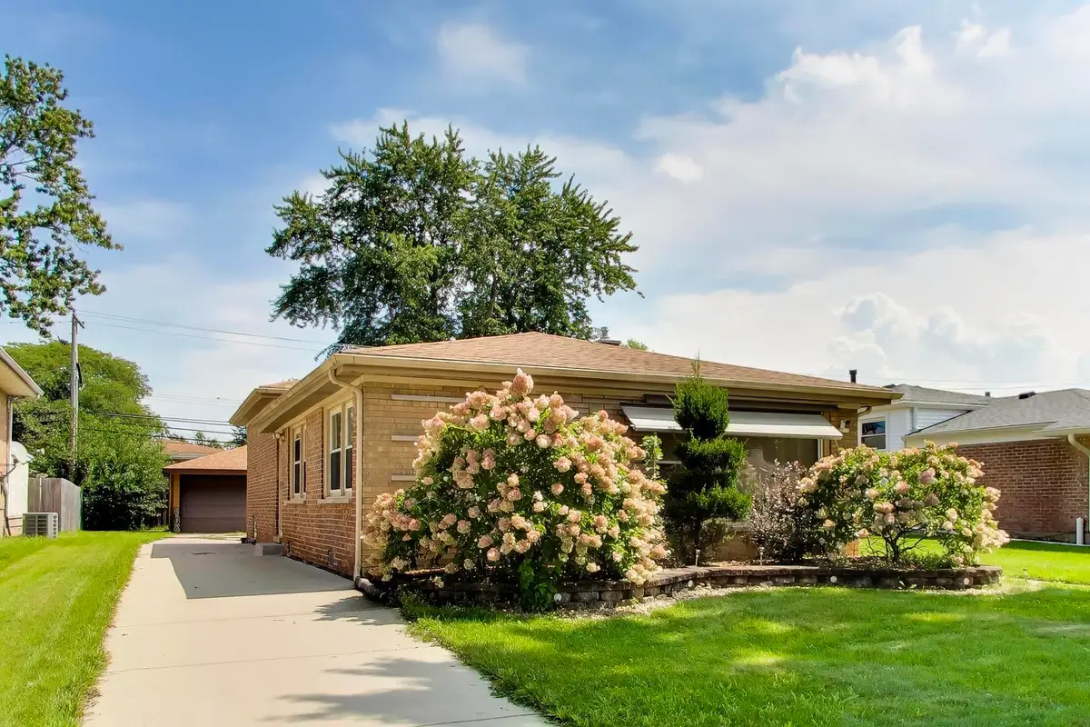 15535 University Avenue, Dolton, IL 60419 - #1