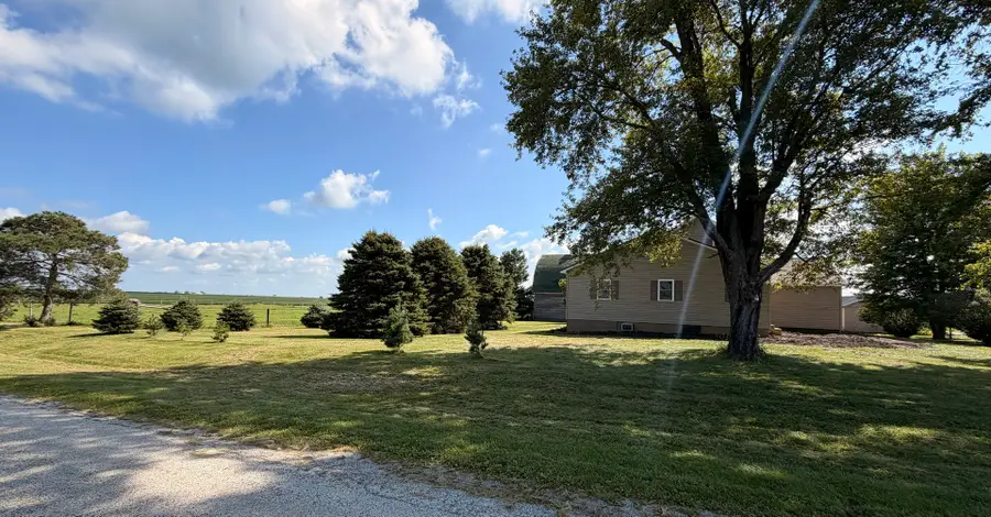 904 E 1100 North Road, Onarga, IL 60955 - #3