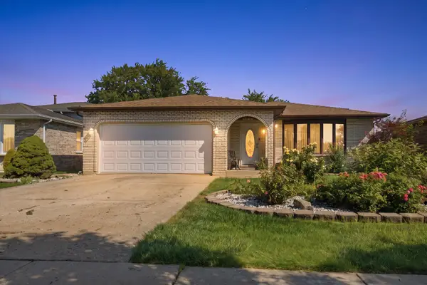 7116 W 85th Place, Burbank, IL 60459