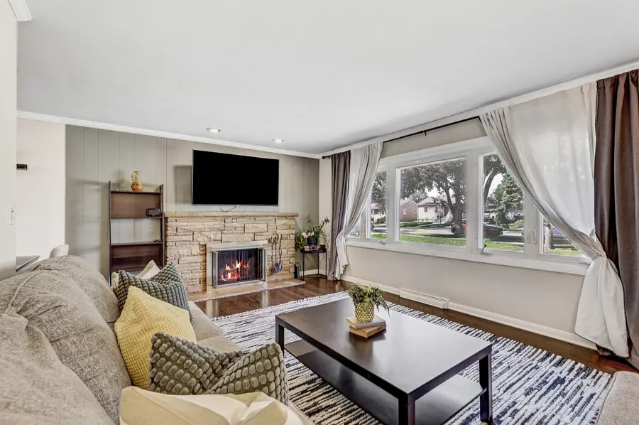 2023 Cedar Street, Des Plaines, IL 60018 - #3