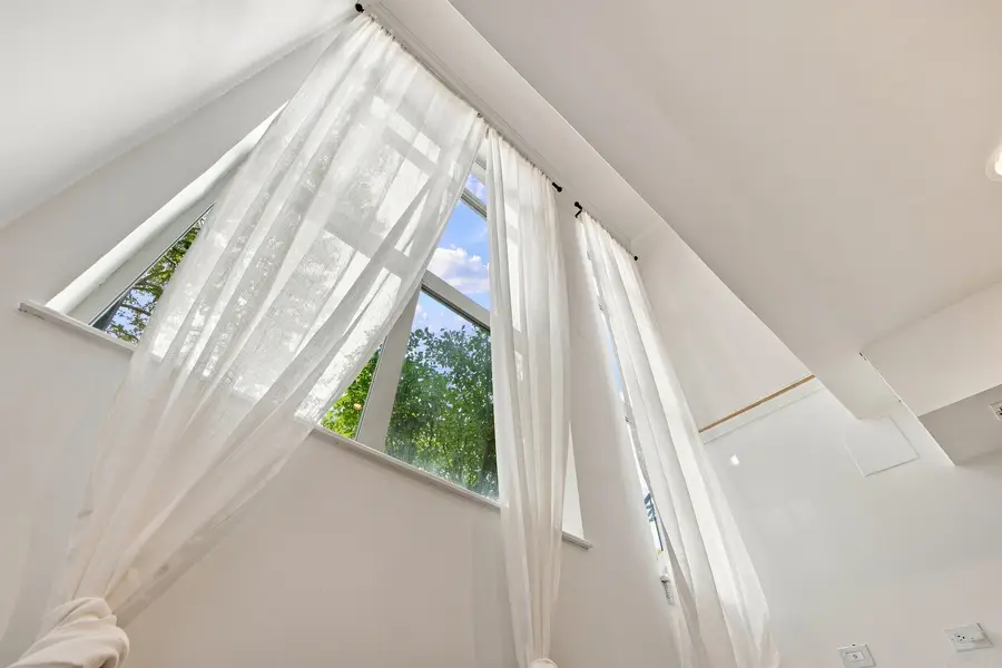 4203 S Prairie Avenue #1, Chicago, IL 60653 - #3