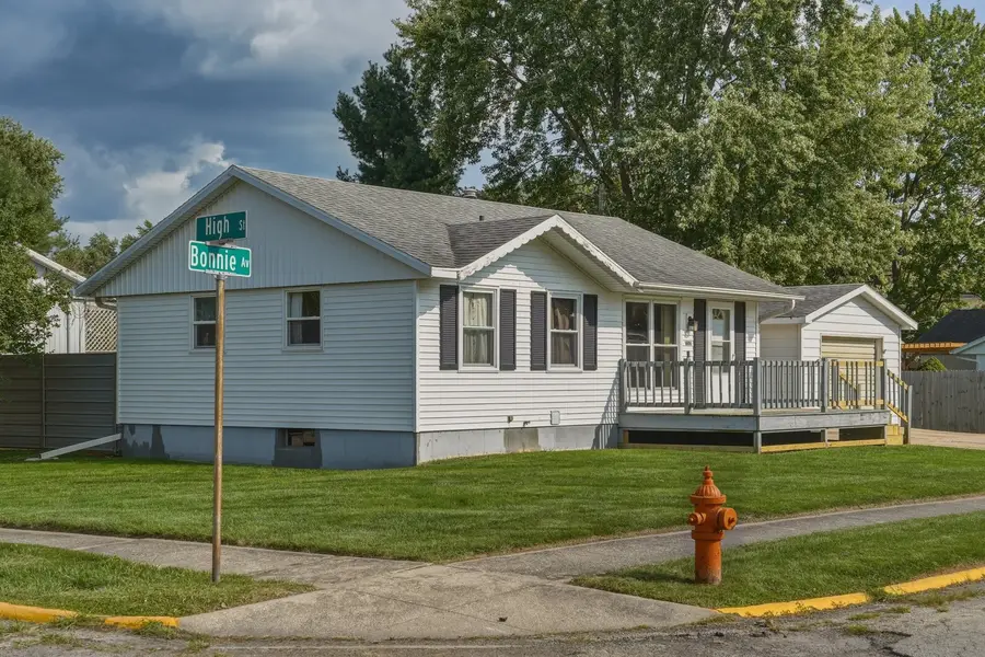 1606 Bonnie Avenue, Dixon, IL 61021 - #3