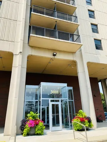 3001 S Michigan Avenue #1303, Chicago, IL 60616