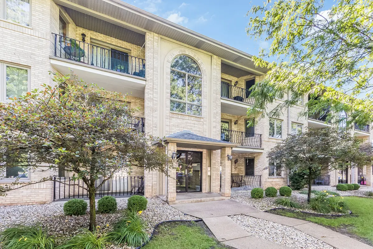 8805 S 79th Avenue #11, Hickory Hills, IL 60457 - #1