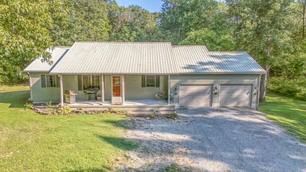 12493 E Baseline Road, Dix, IL 62830 - #1