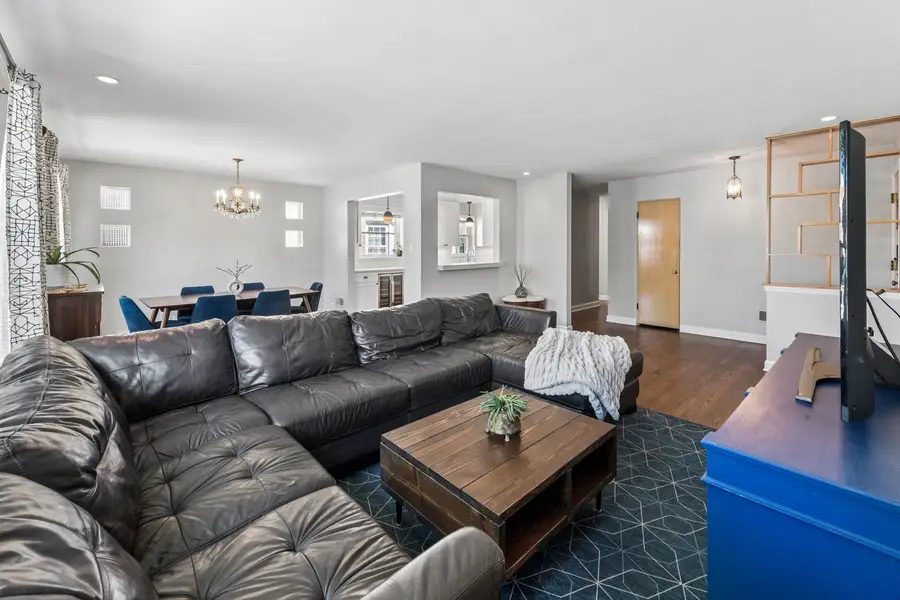 2551 W Balmoral Avenue, Chicago, IL 60625 - #3