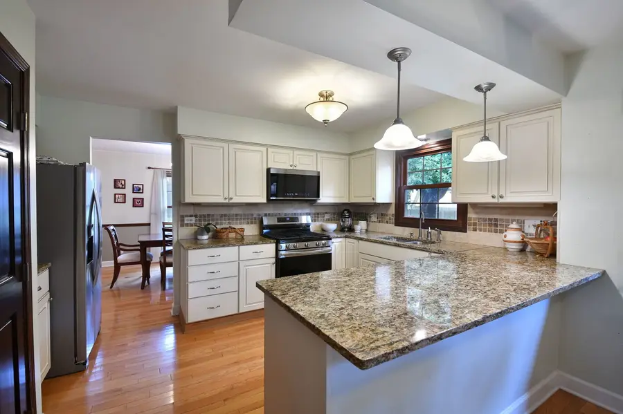 229 N Whispering Hills Drive, Naperville, IL 60540 - #2