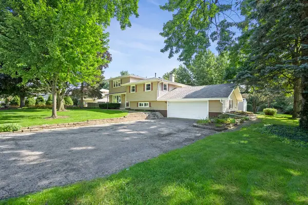 6151 Leonard Avenue, Downers Grove, IL 60516