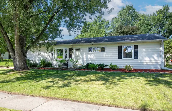 18660 W Highfield Drive, Gurnee, IL 60031