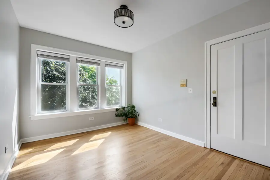4456 N Kenneth Avenue #3, Chicago, IL 60630 - #2