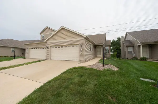 2214 Pebblebrook Lane, Urbana, IL 61802