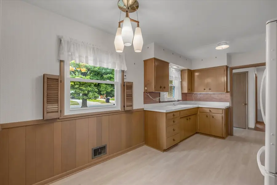 3318 26th Avenue, Rock Island, IL 61201 - #3